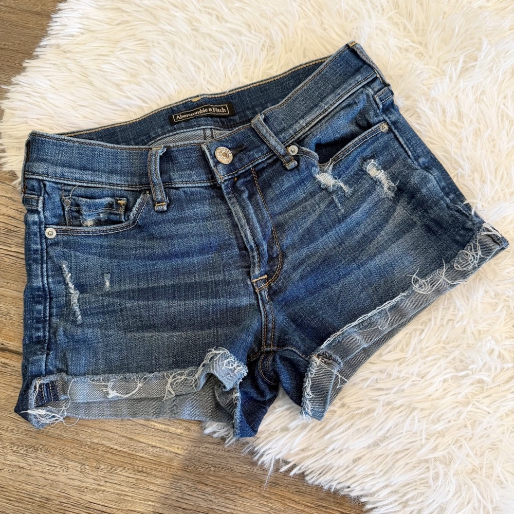 Abercrombie & Fitch Distressed Denim Shorts Frayed Hem Mid Rise Size 24